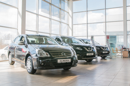 Russia, Kirov - My 15, 2017: Showroom and car of dealership Nissan in Kirov city in 2017のeditorial素材