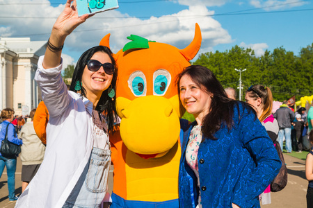 Russia, Kirov - June, 12, 2017: People during the open festival called Delicious Vyatka Vkusnaya Vyatka in the birthday of Kirov city in 2017のeditorial素材