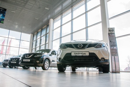 Russia, Kirov - My 15, 2017: Showroom and car of dealership Nissan in Kirov city in 2017のeditorial素材