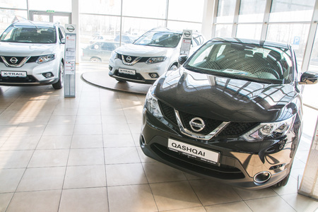 Russia, Kirov - My 15, 2017: Showroom and car of dealership Nissan in Kirov city in 2017のeditorial素材