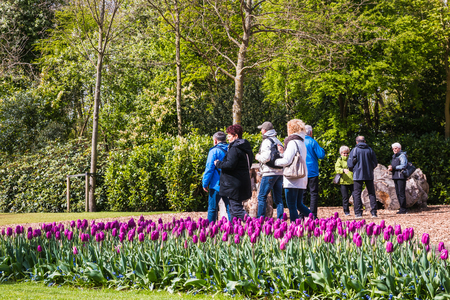 Lisse, Netherlands - April 25, 2017: People in the park of flowers Keukenhofのeditorial素材
