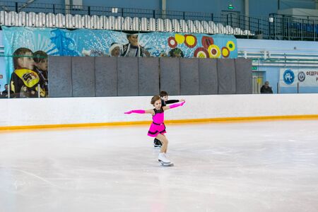 Kirov, Russia - October 11, 2018: Small skaters at the ice arena in the city of Kirovのeditorial素材