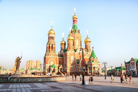 Yoshkar-Ola city, Republic of Mari El, Russia - August 30, 2018: View of the Blagoveshchenskaya Spasskaya Chirch on the square of Yoshkar-Ola city in Russia in sunsetのeditorial素材