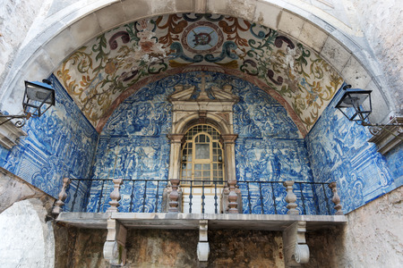 Balcony with blue tiles in Obidos Portugalの写真素材