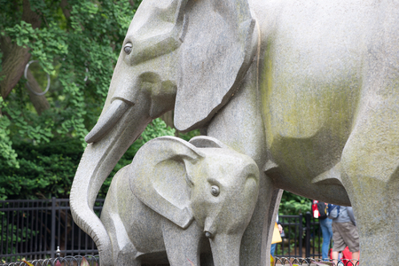 PHILADELPHIA, PA - MAY 30: Philadelphia Zoo, Amercias First Zooのeditorial素材