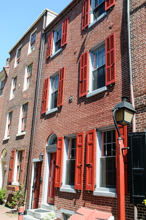 PHILADELPHIA, PA - MAY 14: The historic Old City in Philadelphia, Pennsylvania. Elfreths Alley, referred to as the nations oldest residential street, dating to 1702 on May 14, 2015のeditorial素材