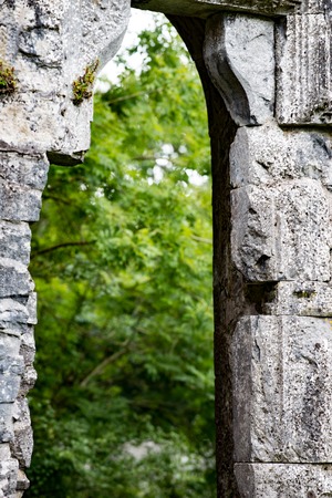 GALWAY, IRELAND - AUGUST 22, 2017: Aughnanure Castle in Ireland near Galwayのeditorial素材