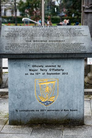 GALWAY, IRELAND - AUGUST 22, 2017: Architecture of city center of Galway Irelandのeditorial素材