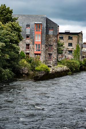 GALWAY, IRELAND - AUGUST 22, 2017: Architecture of city center of Galway Irelandのeditorial素材