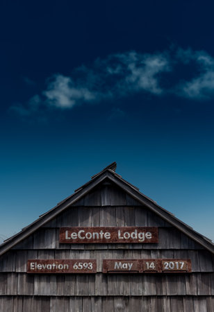 LeConte Lodge and Blue Sky in the Smokiesのeditorial素材