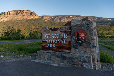 St Mary's Village: United States: June 27,  2018: Angle View of Glacier National Park Signのeditorial素材