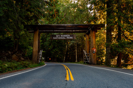 September, 28, 2018: Ashford, United States: Mount Rainier Entrance Gate in Ashfordのeditorial素材