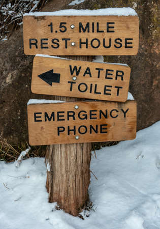 1.5 Mile Rest House Sign Along Bright Angel Trail In Grand Canyonの写真素材