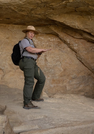 Park Ranger Leading Tour Of Balcony Houseのeditorial素材