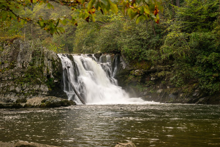Long Exposure Of Abrams Falls In Great Smoky Mountains National Parkの写真素材