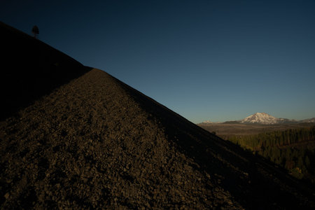 Steep Edge of Cinder Cone with Lassen Peakの写真素材
