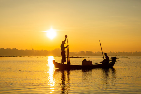 Fishermen fishing in Inle lake, Myanmar, Burmaの写真素材