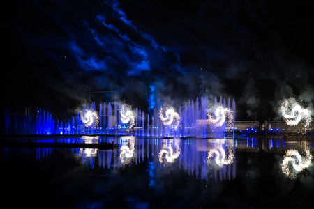 RUSSIA. MOSCOW - September 27, 2015. Festival Circle of Light. The Rowing Channel. Show with music, fountains and fireworks.のeditorial素材
