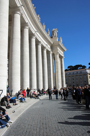 2014 28th March Rome Italy A number of coloumns of the st peters squareのeditorial素材