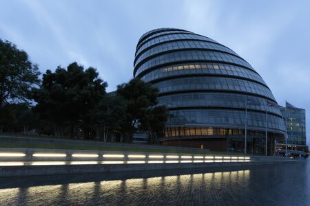 City Hall in the early morning, London, England, United Kingdomの写真素材
