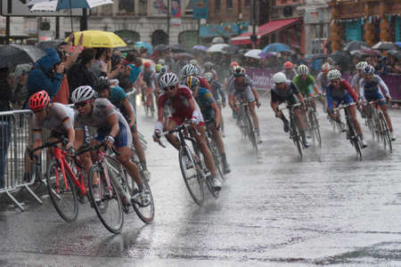 2012 Olympic Cycling, Women's Road Race, Fulham Broadway, London, Englandのeditorial素材
