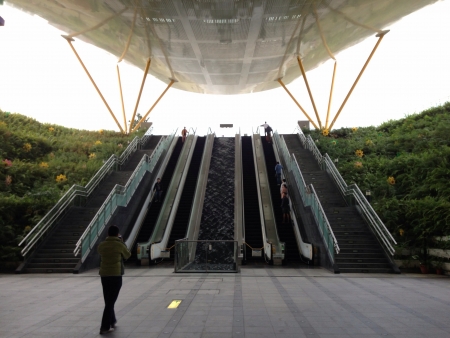Platform of a subway stationの素材