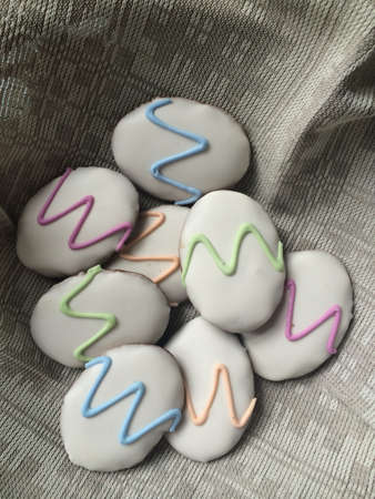 Easter cookies in a basketの素材