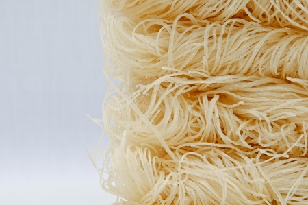 Dried whole wheat noodle