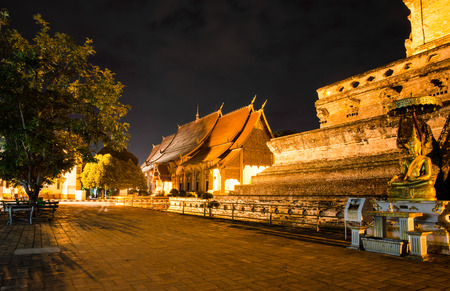 A night scene of Wat Chedi Luang Varavihara, Chiang mai, Thailandの写真素材