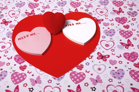 An image of heart shaped notes inside a larger heart shape.  の写真素材