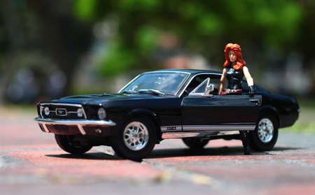 Ford Mustang 1967 Classic Black in Sunny Day Scale Carのeditorial素材