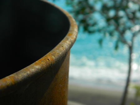 rusty barrel  の写真素材