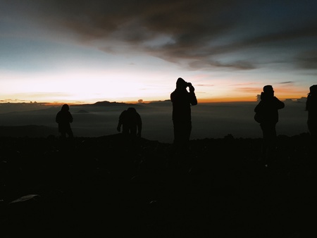 Sunrise at the top of Mount Semeruの素材