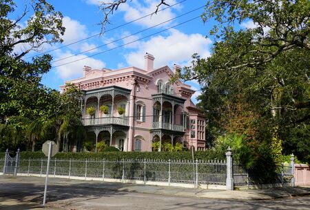 New Orleans, Louisiana, U.S.A - February 8, 2020 - A beautiful pink mansion near The Garden Districtのeditorial素材