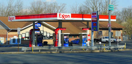 Pennsburg, Pennsylvania, U.S.A - April 12, 2021 - The Exxon gas station during a sunny dayのeditorial素材