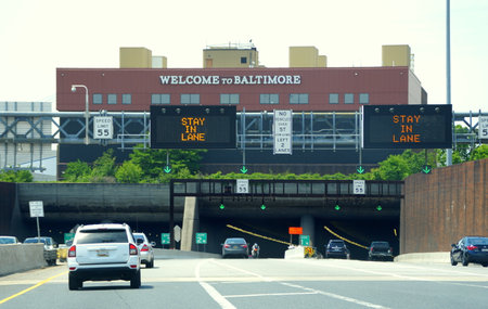 Maryland, U.S.A - May 17, 2021 - The traffic on Interstate 95 South and 895 South near EZPass toll into Baltimore Harbor Tunnelのeditorial素材