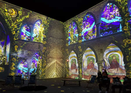 Upper Darby, Pennsylvania, U.S.A - November 28, 2021 - The large and spectacular colorful projected display of Van Gogh artsのeditorial素材