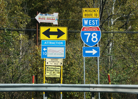 Hamburg, Pennsylvania, U.S.A - October 15, 2023 - The highway sign into Interstate 78 West, Blue Rock family campground and Hawk Mountainのeditorial素材