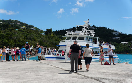 St Thomas, U.S Virgin Island - February 21, 2024 - Passengers boarding the Island Girl boat service to St Johnのeditorial素材