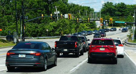 Harleysville, Pennsylvania, U.S.A - June 16, 2024 - The traffic on the intersection near Old Forty Foot Roadのeditorial素材