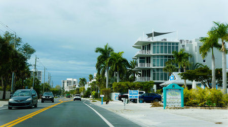 Siesta Key Beach, Florida, U.S.A - Jan 3, 2026 - The Inn on Siesta Key offers vintage-style cottage accommodations at 515 Beach Road, just steps from the public beachのeditorial素材