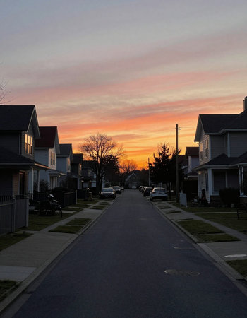 Sunset in the suburbs of Boston, Massachusetts, USA\\r\\nの写真素材