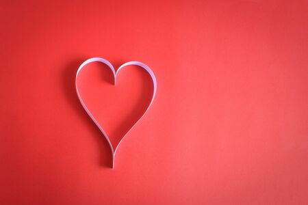 Heart paper on the background of red art paper valentine valentine's day valentine's day - pictureの写真素材