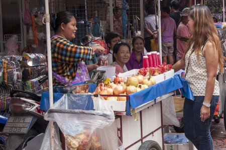 BANGKOK, THAILAND - SEPT 17TH  A street vendor in Chinatown on September 17th 2012  Authorities are seeking cooperation  of vendors operating illegally instead of arrests and fines のeditorial素材