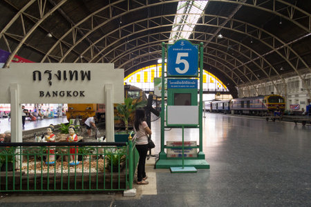 bangkok, Thailand-Sep 25th 2012: Platform in Hua Lamphong station. Hu Lamphong is the main station for trains to the north and south of Thailand.のeditorial素材