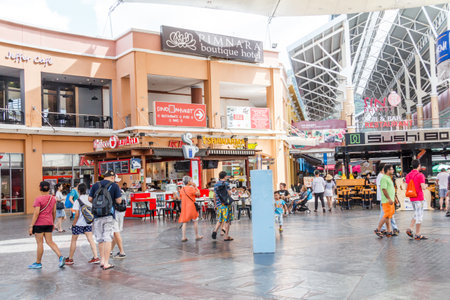December 17th 2017 - Phuket, Thailand: People shopping and eating in restaurants. This is in the Jung Ceylon shopping centre in Patong.のeditorial素材