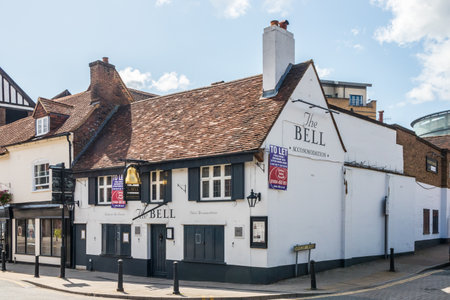 High Wycombe, England - August 15th 2019: The Bell public house and hotel, Frogmoor. The pub is closed and is to let.のeditorial素材