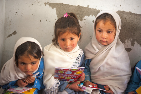 SKARDU, PAKISTAN - APRIL 18: An unidentified Children in a village in the south of Skardu are learning in the classroom of the village school April 18, 2015 in Skardu, Pakistan.のeditorial素材