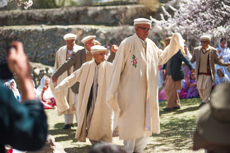 GULMIT VILLAGE, PAKISTAN - APRIL 14:An unidentified people in the Gulmit village, April 14, 2015 in Gulmit Village, Gulmit is the region of Gilgit territory in the Gilgit Baltistan region of Pakistan.のeditorial素材