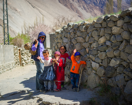HUNZA, PAKISTAN - APRIL 14: An unidentified Children in a village of the Hunza, April 14, 2014 in Hunza, Pakistan with a population of more than 150 million people.のeditorial素材
